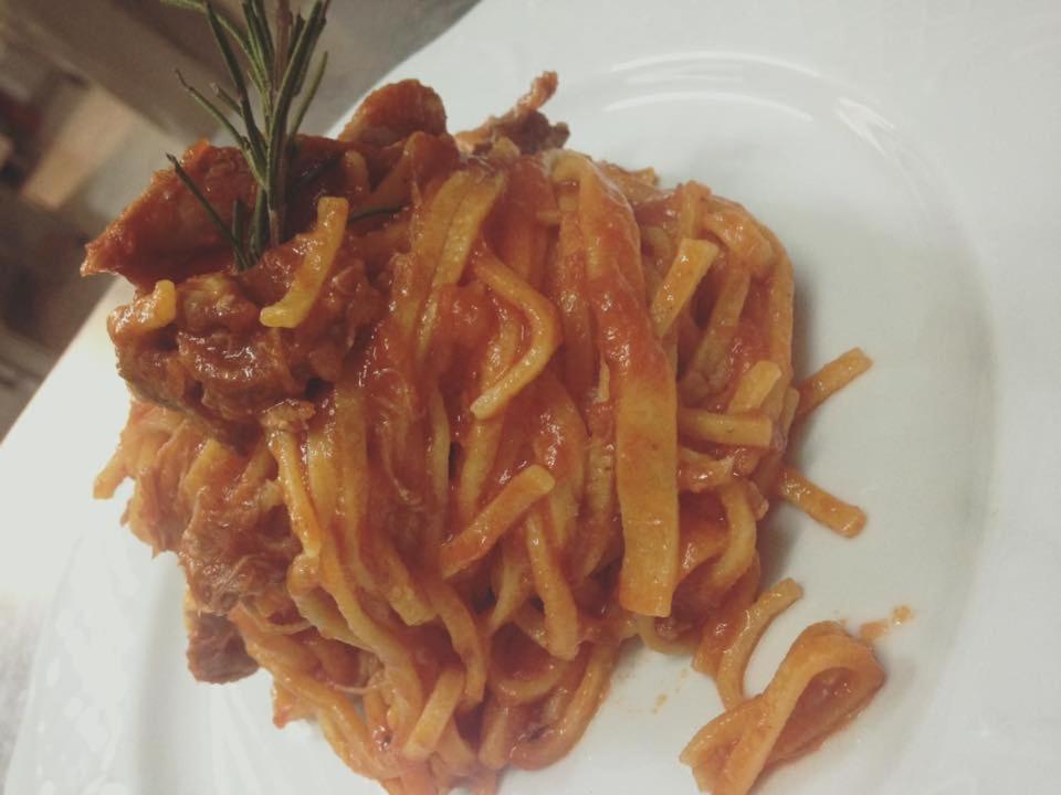 Hotel Pineta Ristorante Country House In Fabriano 坎普多尼科 外观 照片