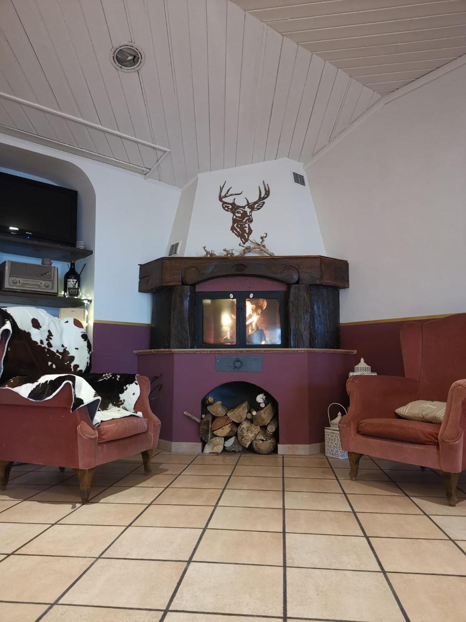 Hotel Pineta Ristorante Country House In Fabriano 坎普多尼科 外观 照片