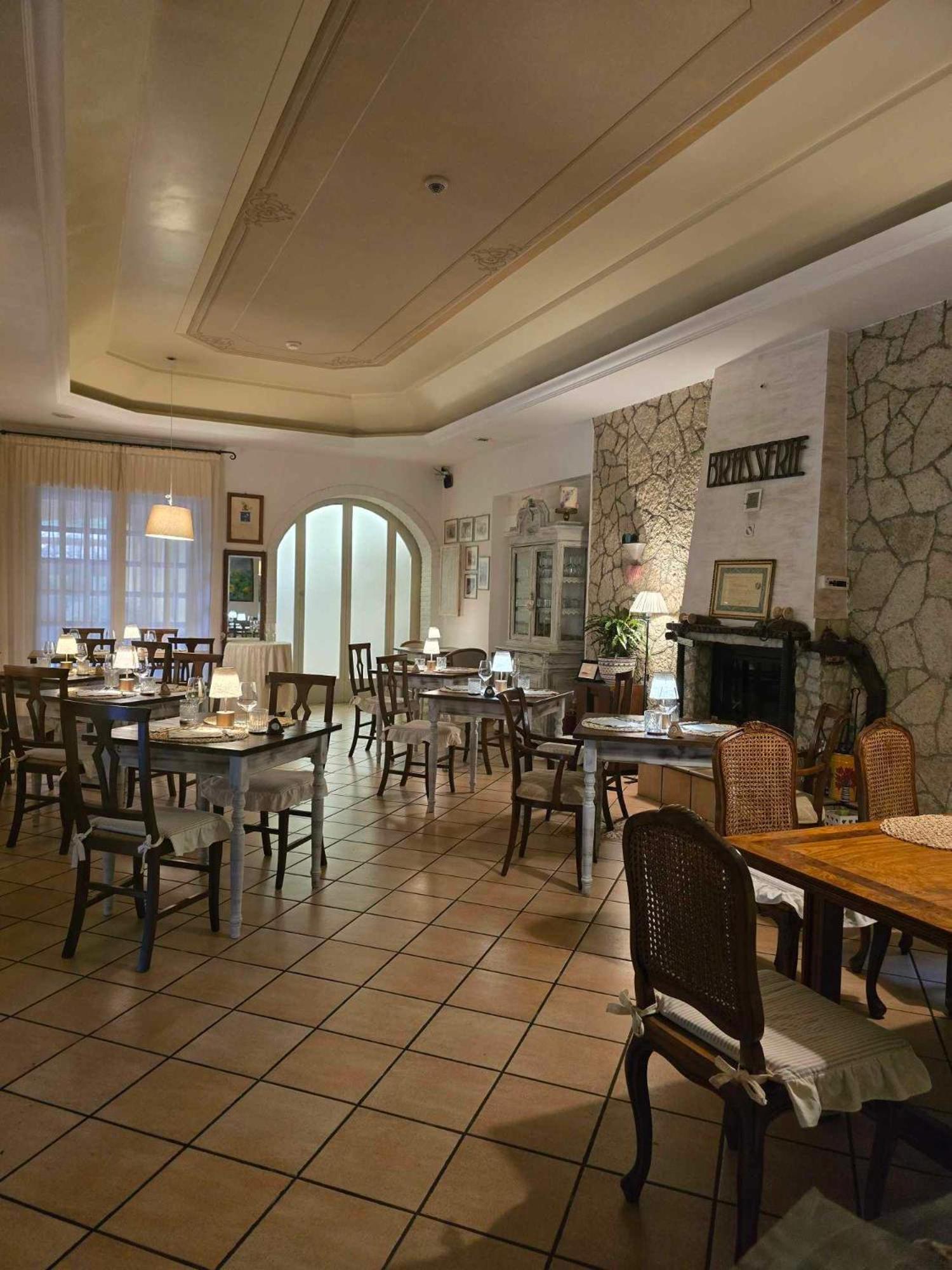 Hotel Pineta Ristorante Country House In Fabriano 坎普多尼科 外观 照片